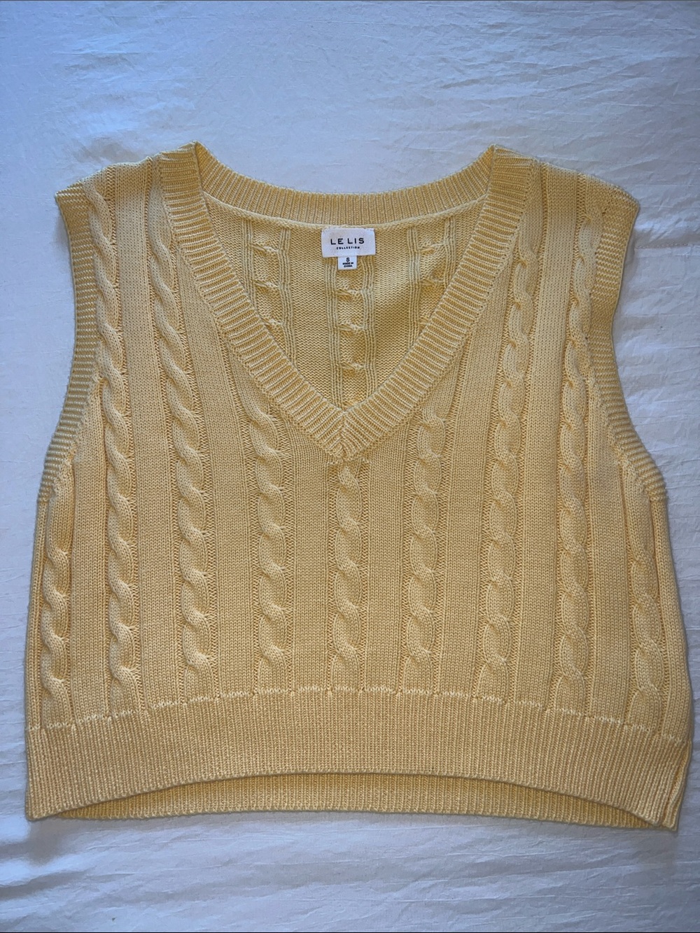 Le Lis Pale Yellow Cable Knit V-Neck Sweater Vest; Womens S; NEVER WORN